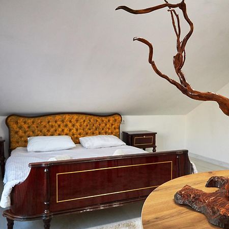 Sweet Vibe Hotel อัลมาตี ภายนอก รูปภาพ