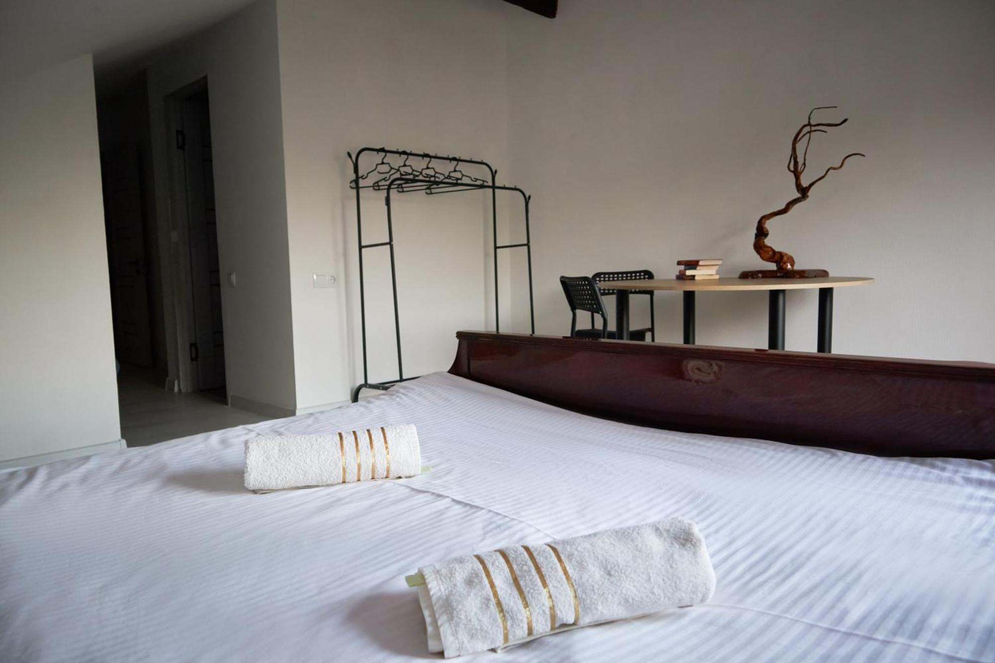 Sweet Vibe Hotel อัลมาตี ภายนอก รูปภาพ